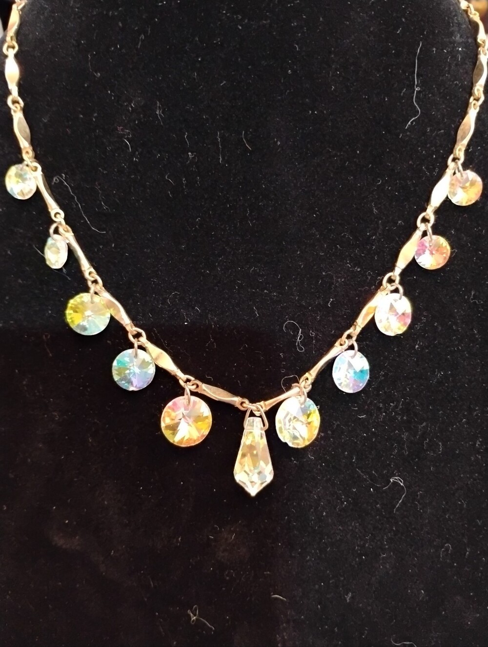 Sarah Coventry Crystal Drop  Necklace.The Iridescent Shimmer Is Exquisite. W/ ER